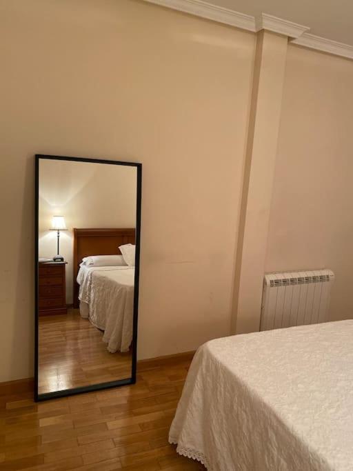 Lovely 2 Bedrooms Apartment Main Square Plasencia Eksteriør bilde